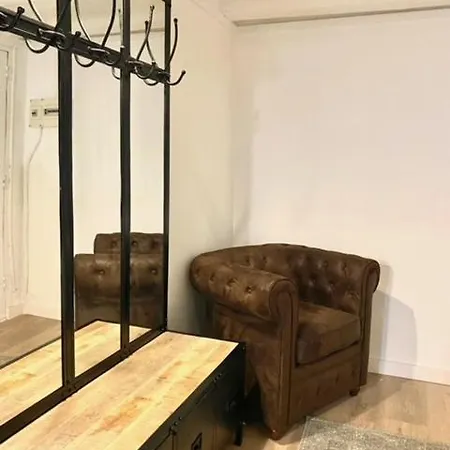 Apartman New Design In Center.